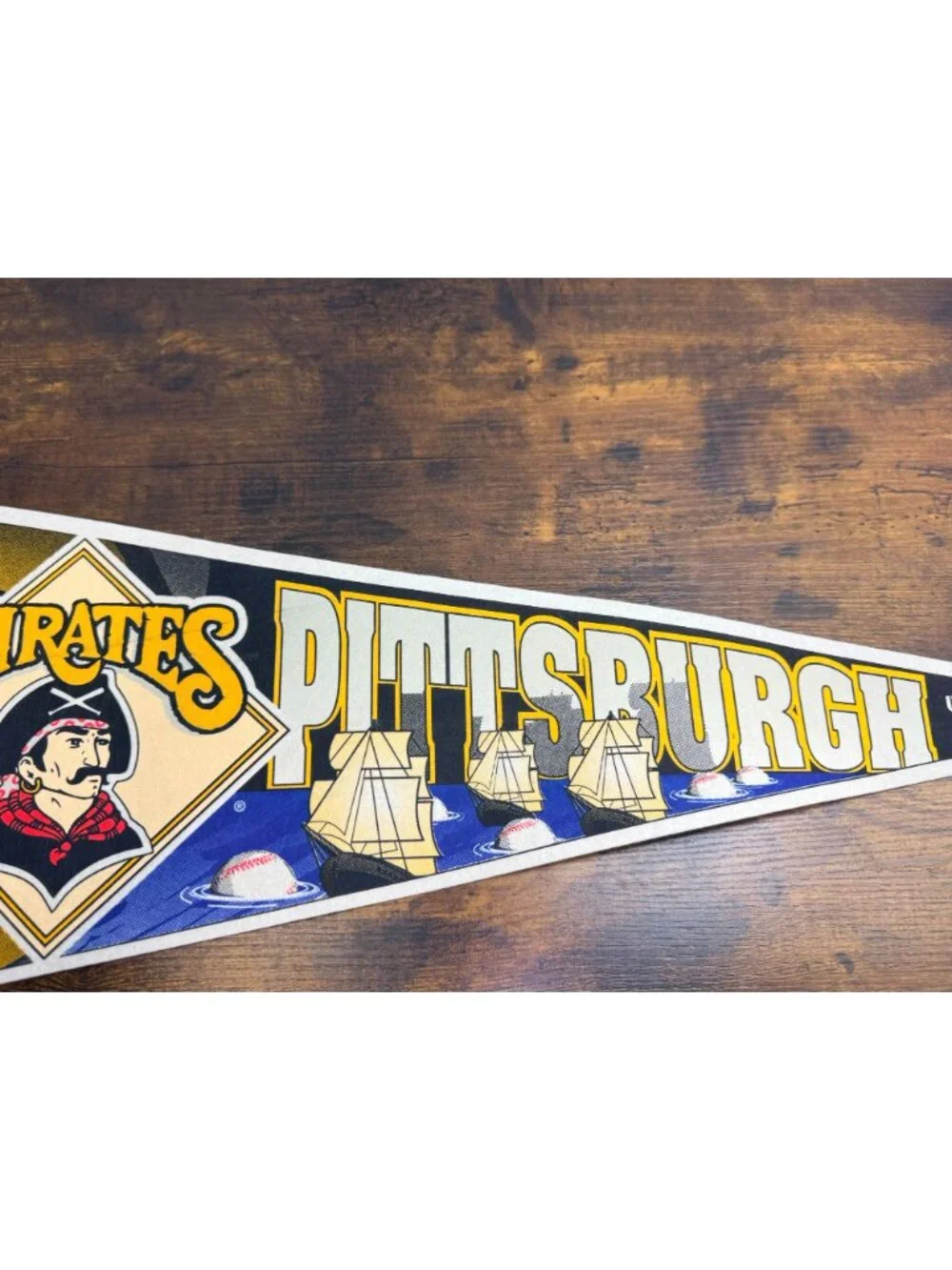 Pittsburgh Pirates MLB 1996 Vintage Felt Pennant By WinCraft Sports 30 inches
